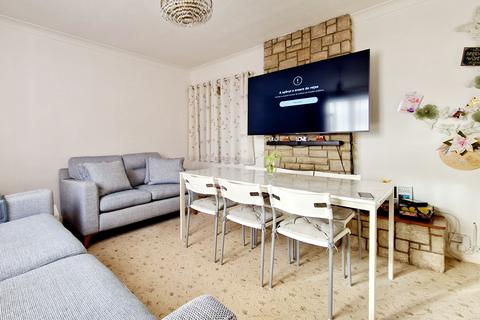 39 Broseley Road, Romford, RM3 9BD
