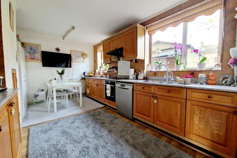 39 Broseley Road, Romford, RM3 9BD