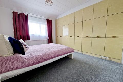 39 Broseley Road, Romford, RM3 9BD