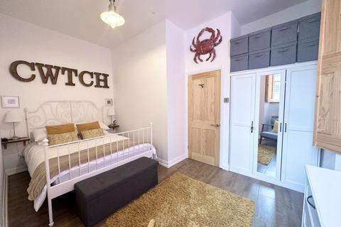 2 bedroom flat for sale, Upper Frog Street, Tenby, SA70