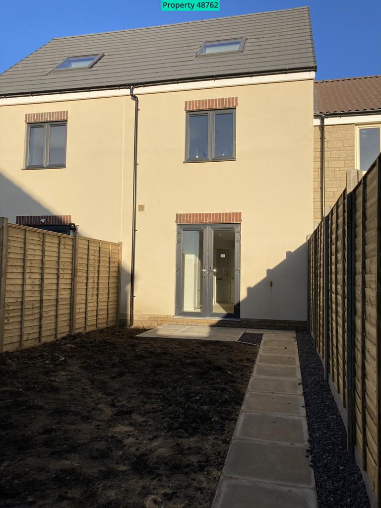 Sillars Green, Malmesbury, SN16 0FS 3 bed terraced house £1,245 pcm