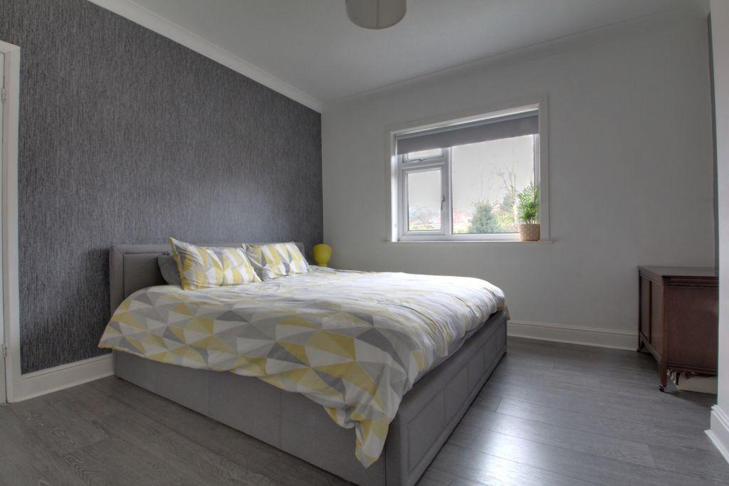 Bedroom 1 (Double)