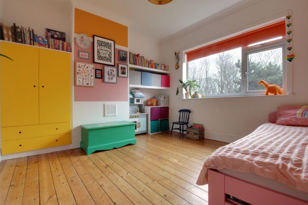 Bedroom 2 (Double)