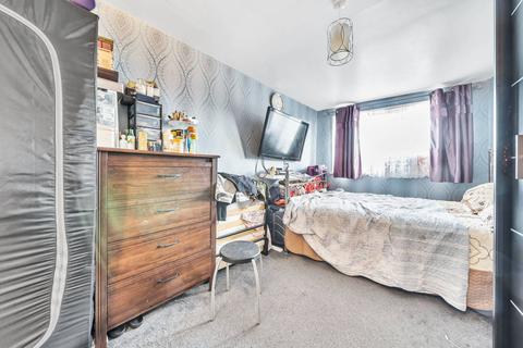 2 bedroom flat for sale - Old Farm Road, East Finchley, London, N2