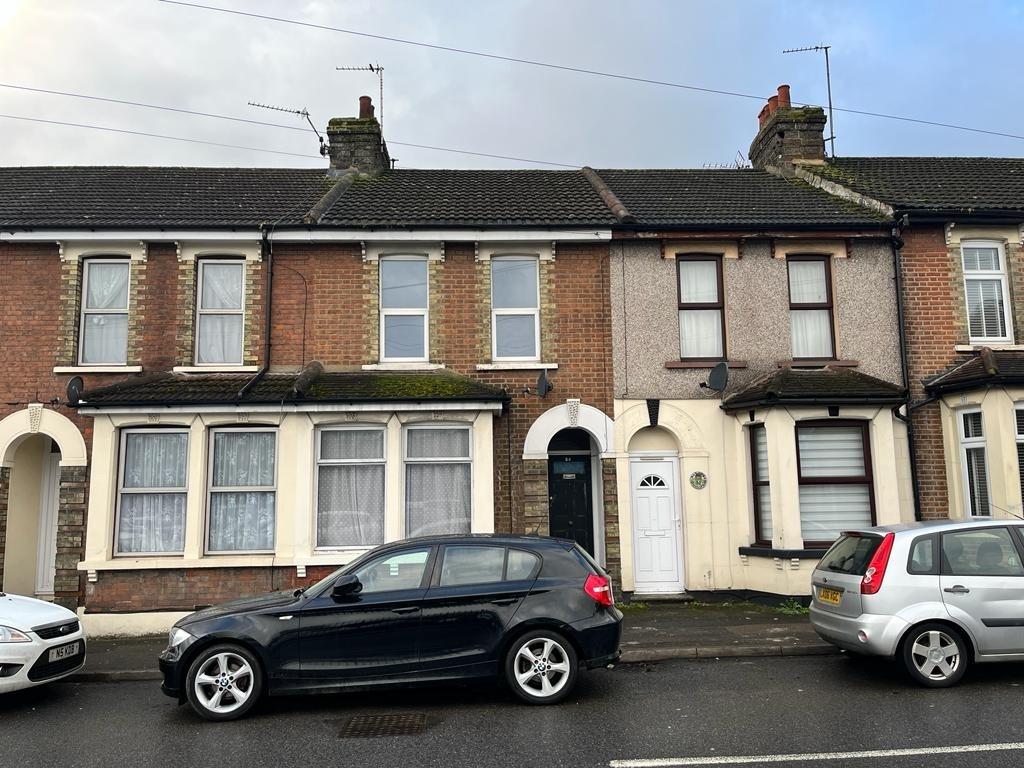 Gravesend Road Rochester ME2 2 bed terraced house £850 pcm (£196 pw)