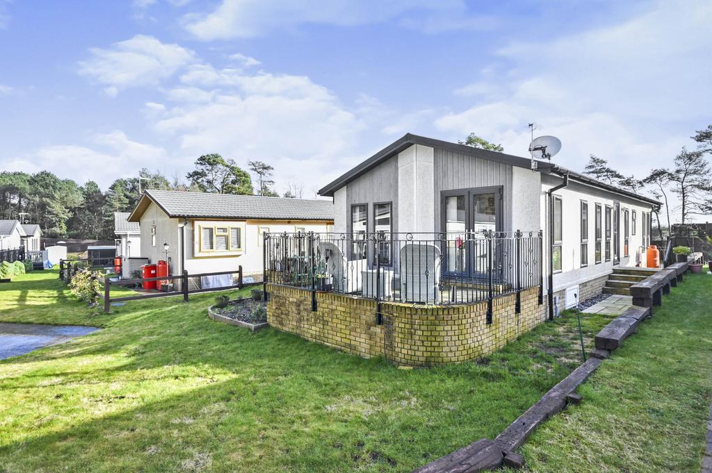 Silver Mists Park, St Leonards, Dorset, BH24 2 bed park home for sale