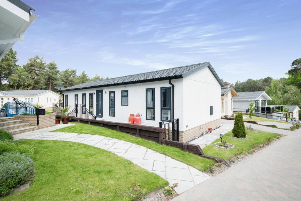 Silver Mists Park, St Leonards, Dorset, BH24 2 bed park home for sale