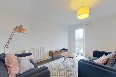2 bedroom flat to rent, Broomhill Avenue, Glasgow, G11