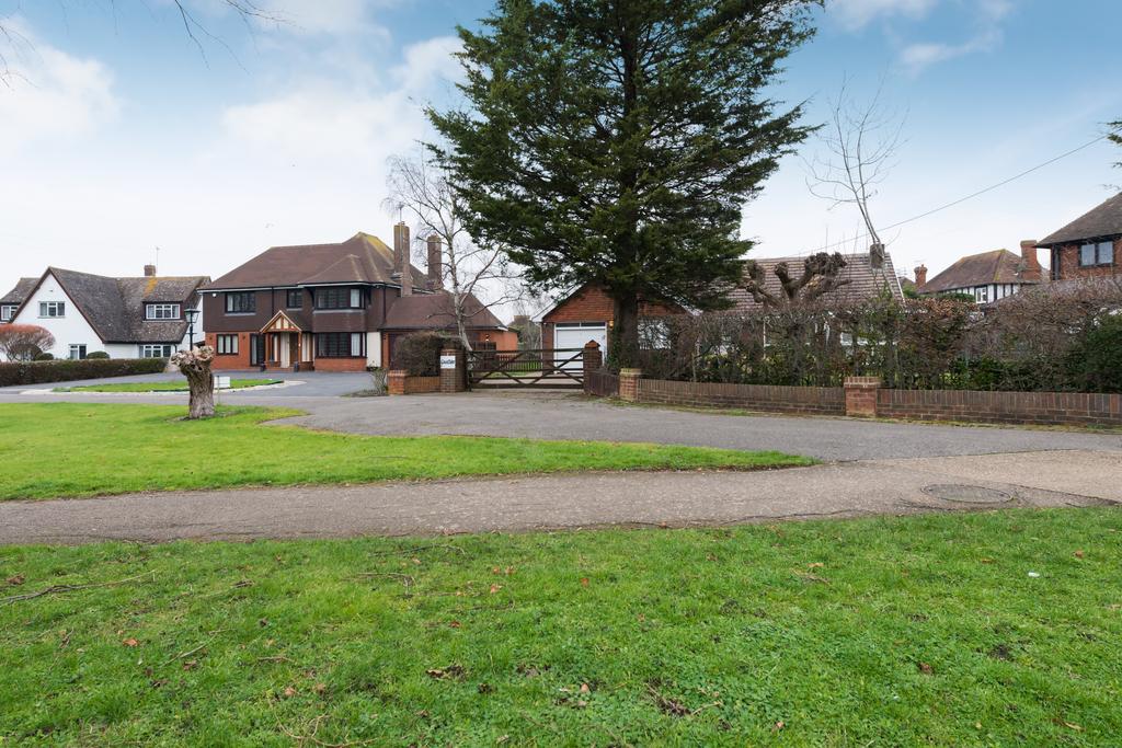 Grasmere Road, Chestfield 2 bed detached bungalow £700,000