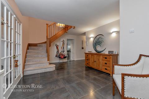 2 Battle Close, Emberton, Olney, MK46 5BT