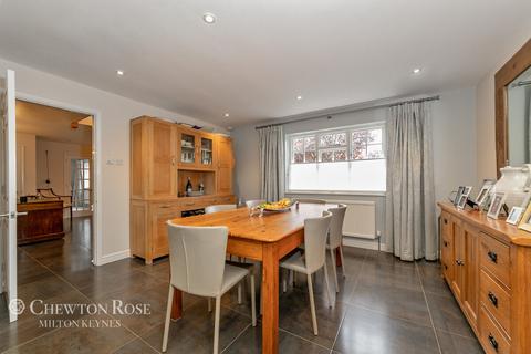 2 Battle Close, Emberton, Olney, MK46 5BT