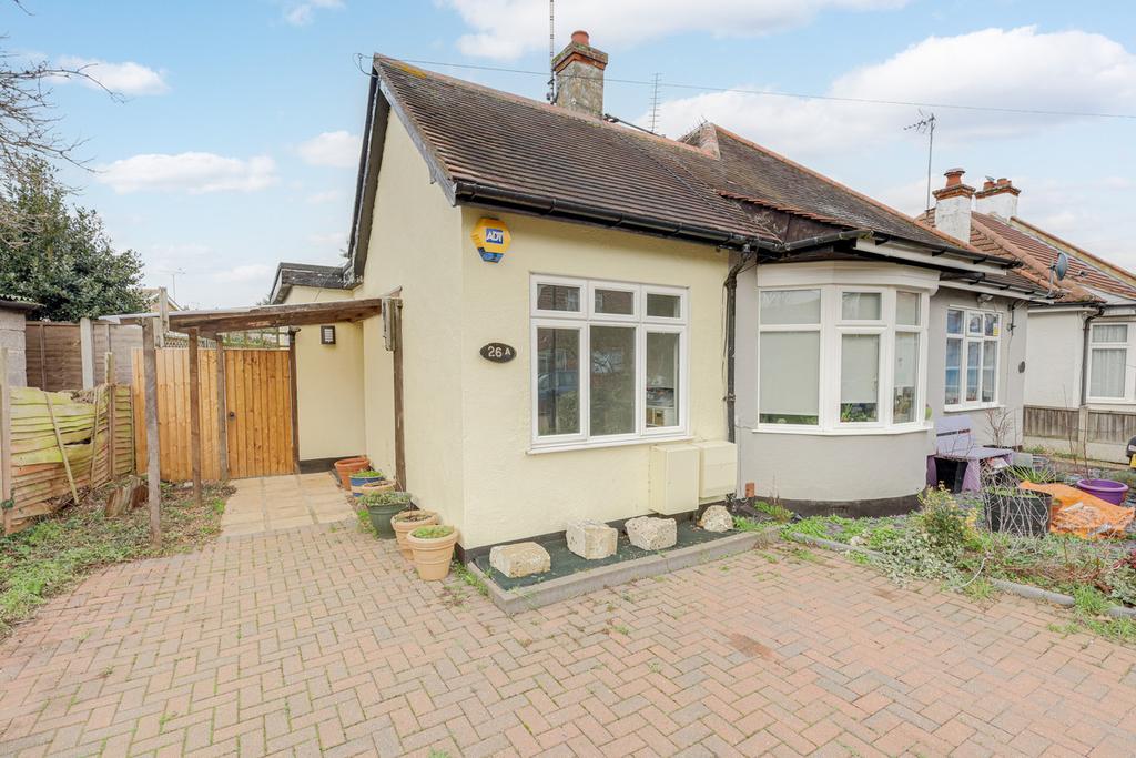Shakespeare Avenue, Westcliffonsea... 2 bed semidetached bungalow