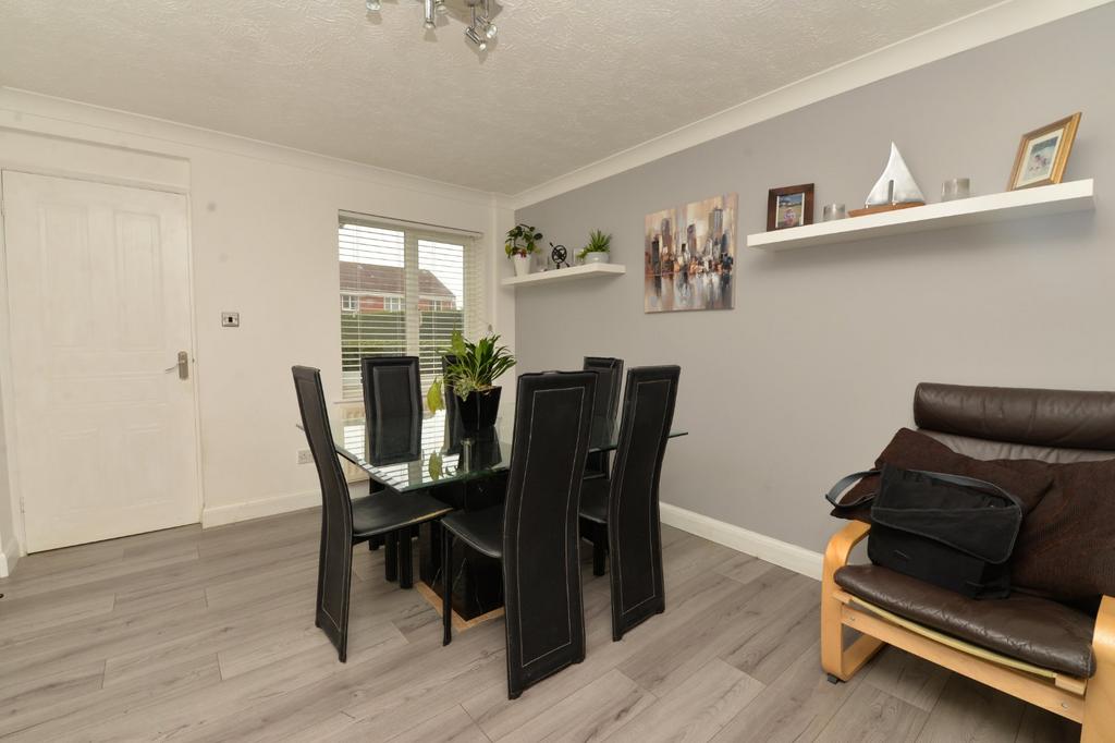 Antler Drive, New Milton, New Milton, BH25 3 bed semidetached house