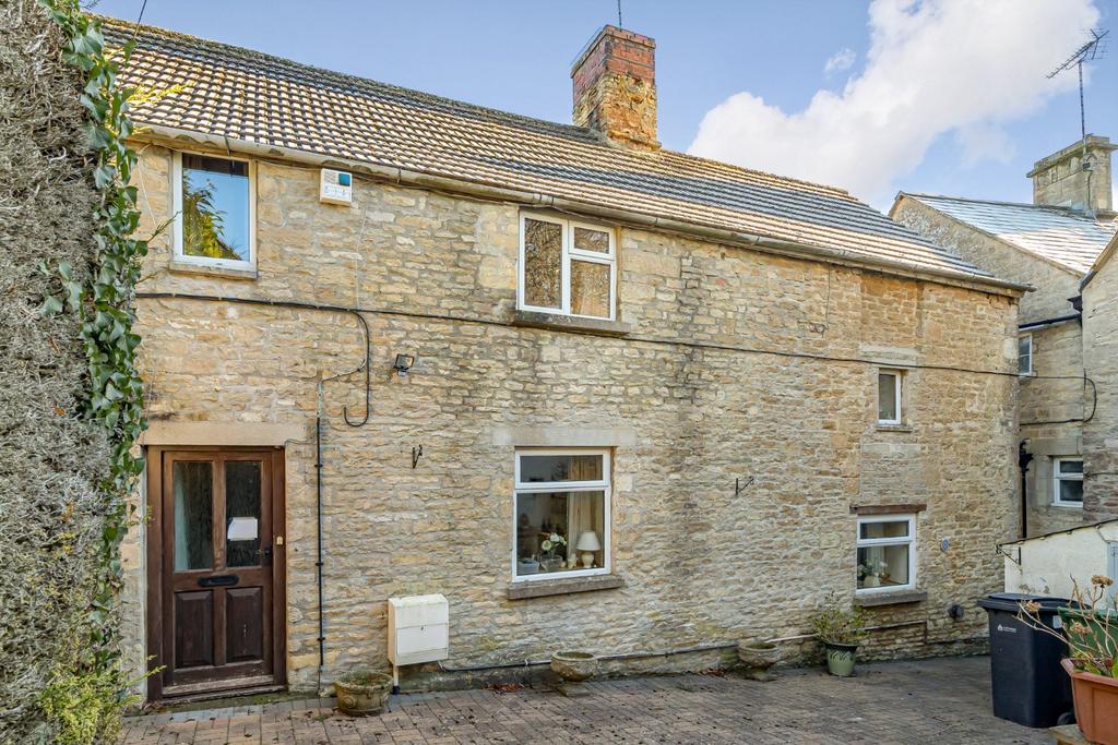 Cheltenham Road, Baunton, Cirencester, Gloucestershire, GL7 2 bed end