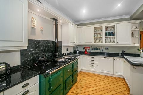 40 Onslow Gardens, South Croydon, CR2 9AT