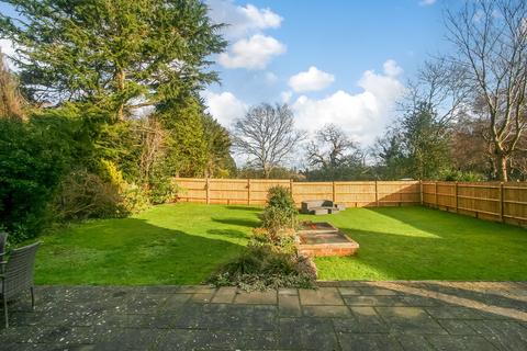 40 Onslow Gardens, South Croydon, CR2 9AT