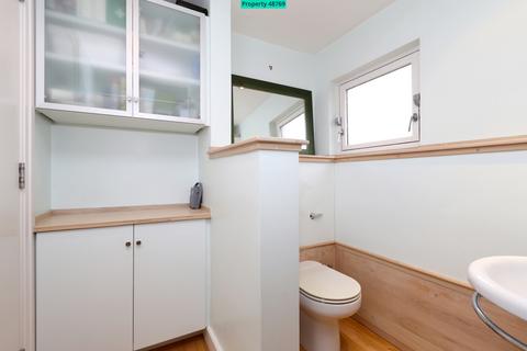 2 bedroom maisonette for sale, Rowan Walk, London, N19 5XL