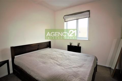 27 Agate Close, London, E16 3TU