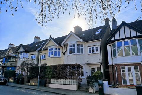 6 bedroom semi-detached house to rent, Lyndhurst Road, Hove BN3