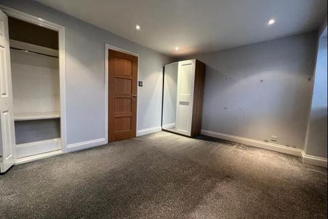 1 bedroom semi-detached house to rent, Sunbury on Thames,  Ashford,  TW15