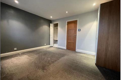 1 bedroom semi-detached house to rent, Sunbury on Thames,  Ashford,  TW15