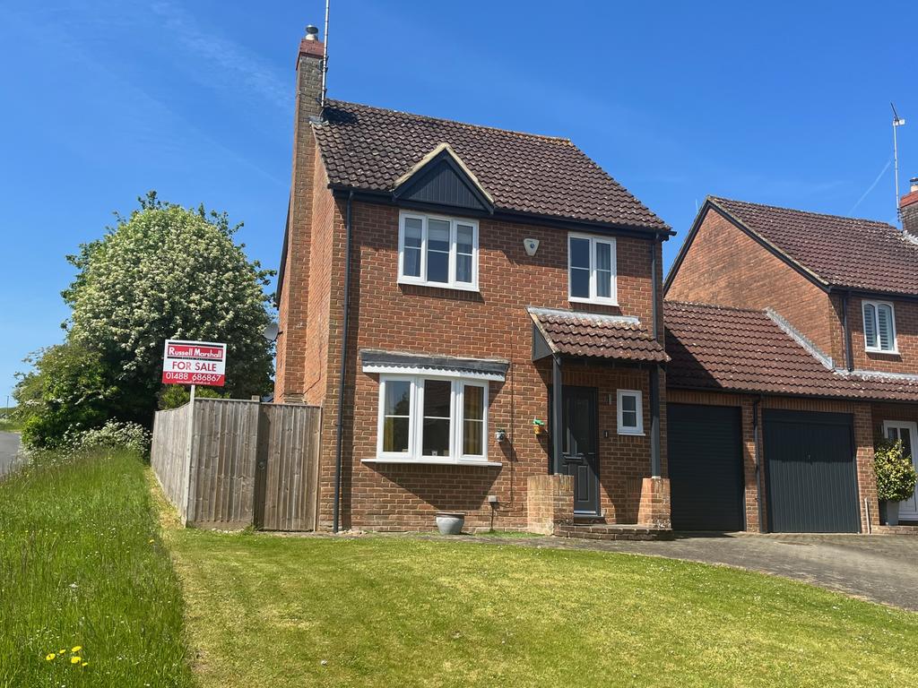 Shalbourne Close, Hungerford RG17 3 bed link detached house for sale £425,000