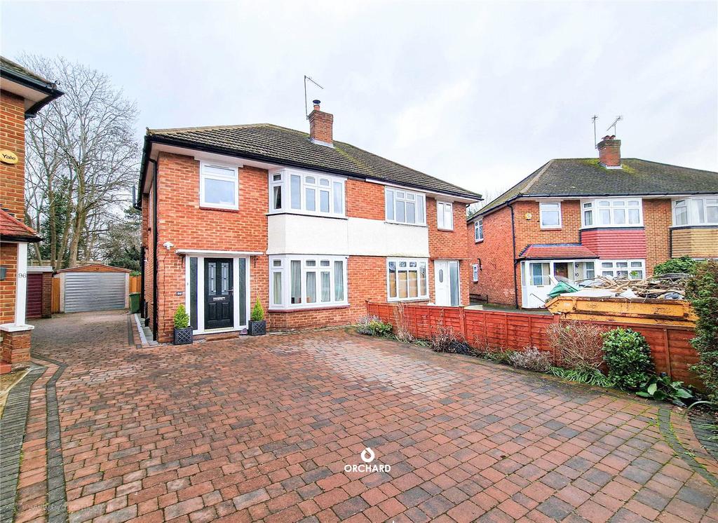 Edinburgh Drive, Ickenham, UB10 3 bed semidetached house £710,000