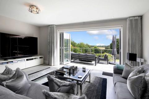 4 bedroom apartment for sale, Penn Road, Knotty Green, Beaconsfield, HP9
