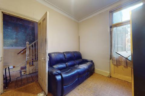 28 Chestnut Avenue North, London, E17 3NF
