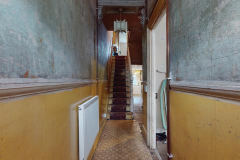 28 Chestnut Avenue North, London, E17 3NF