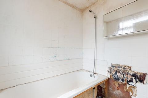 106 King Edwards Road, Barking, IG11 7TW