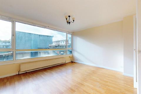 46 Mangold Way, Erith, DA18 4DE