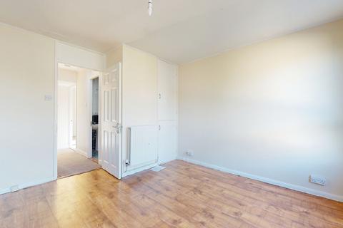 46 Mangold Way, Erith, DA18 4DE