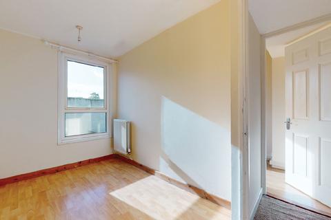 46 Mangold Way, Erith, DA18 4DE