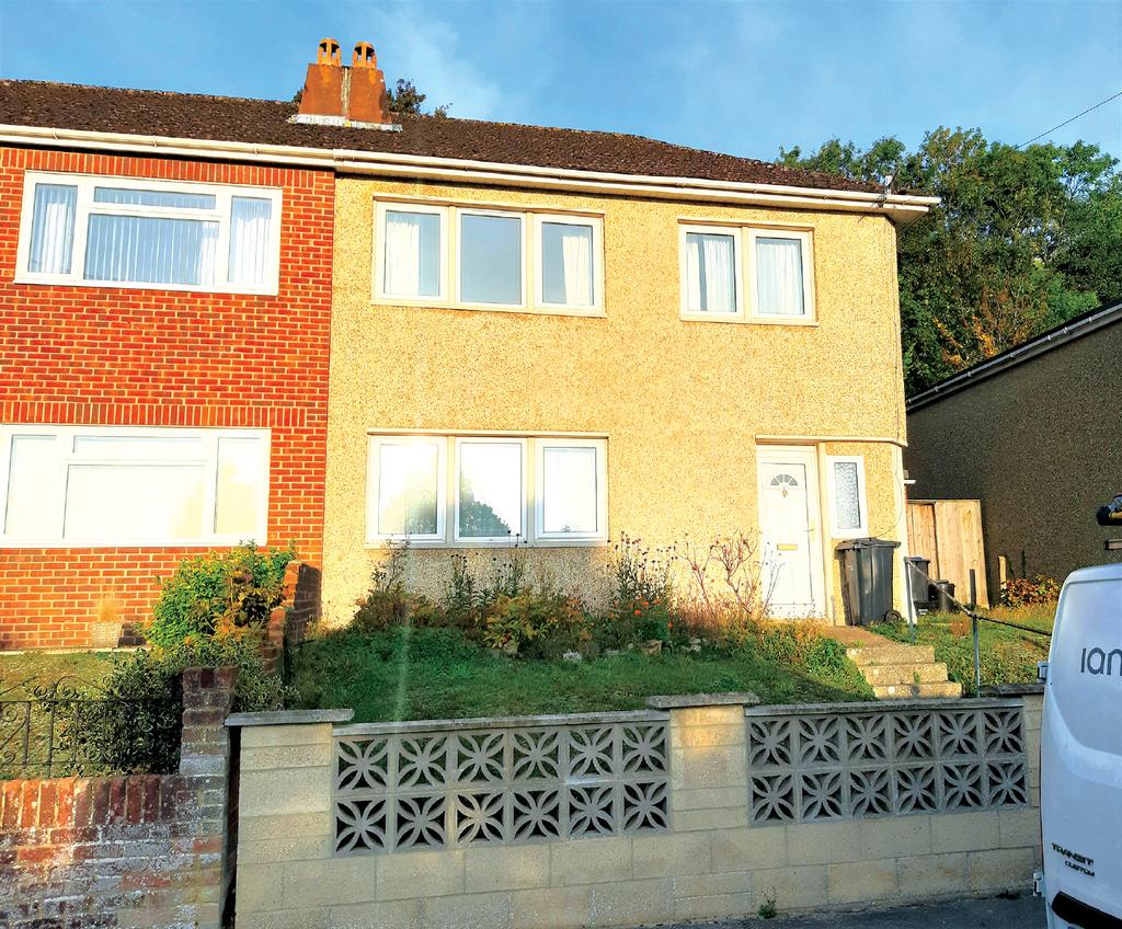 43 Woodside Road Salisbury Wiltshire 3 Bed Semi detached House 80 000