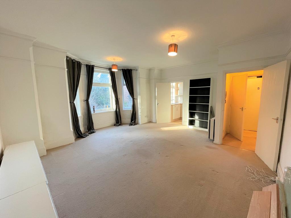 Flat 5, Tavistock Court, London Road... 1 bed flat £60,000