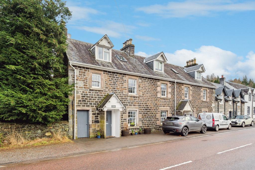 Strathyre, Callander... 3 bed end of terrace house £179,995