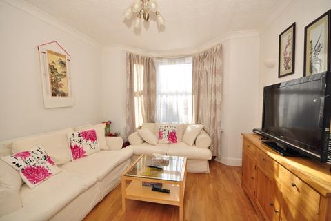 3 bedroom terraced house to rent - Mellows Road Wallington SM6