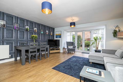 4 bedroom semi-detached house for sale, Brook Road, Buckhurst Hill, IG9