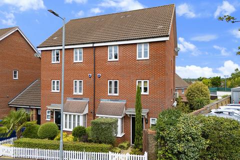 4 bedroom semi-detached house for sale, Brook Road, Buckhurst Hill, IG9