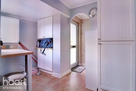 36 Ashdown Road, Stevenage, SG2 8TY