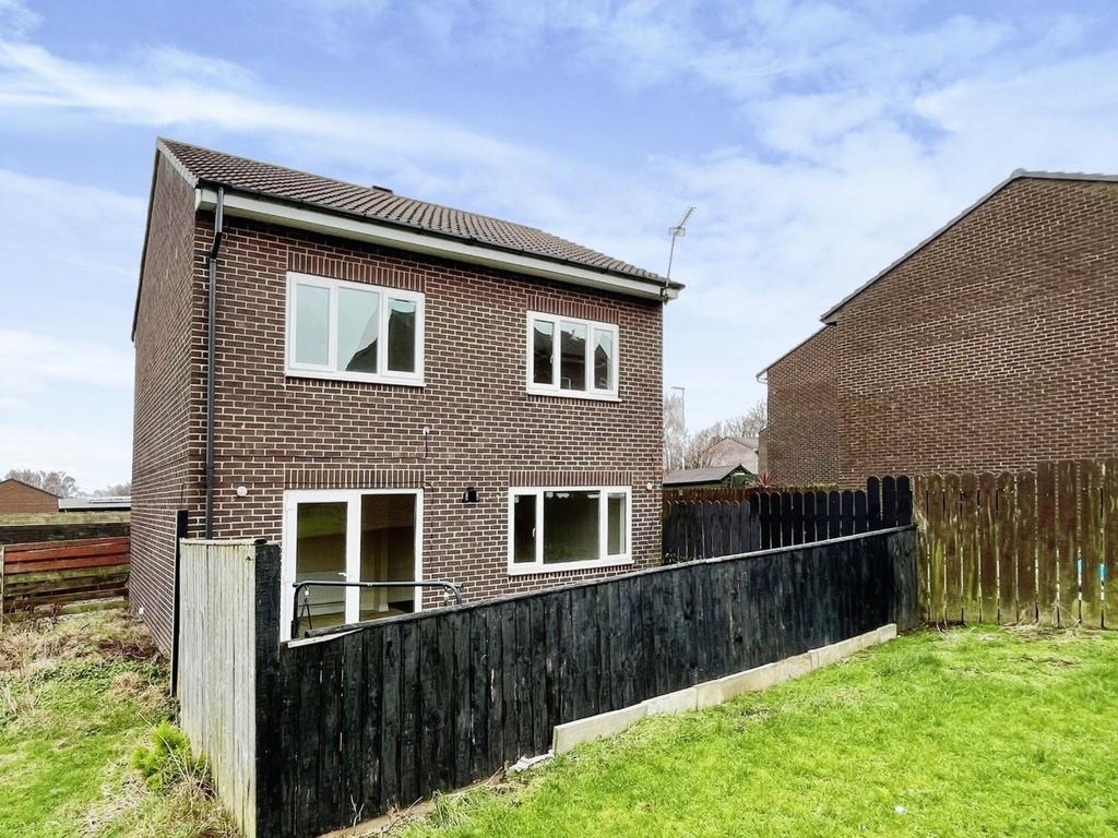Severn Close, Peterlee, Durham, SR8 1JY 3 bed detached house £92,950