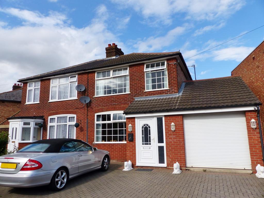 Avondale Road, Ipswich, IP3 3 bed semidetached house for sale £280,000