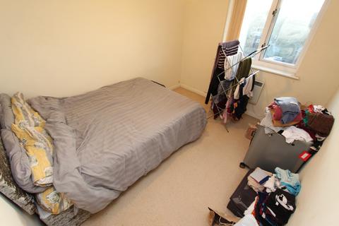 2 bedroom flat for sale - Commodore Court, Aspley, Nottingham, NG8