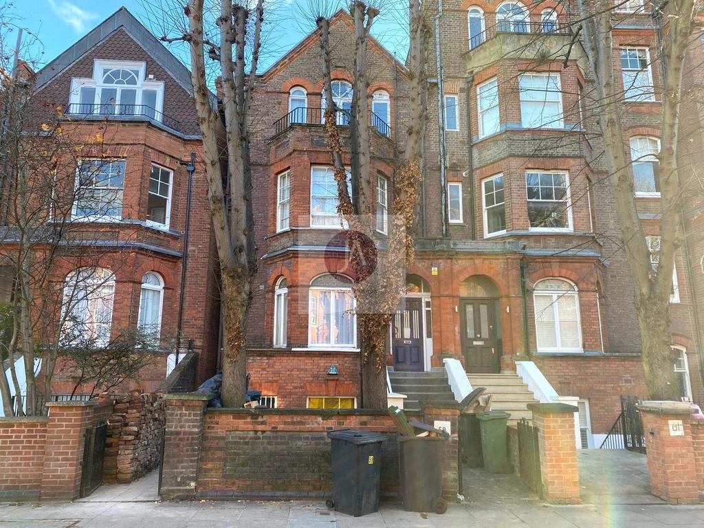 Canfield Gardens, South Hampstead, London, NW6 Studio £1,322 pcm (£