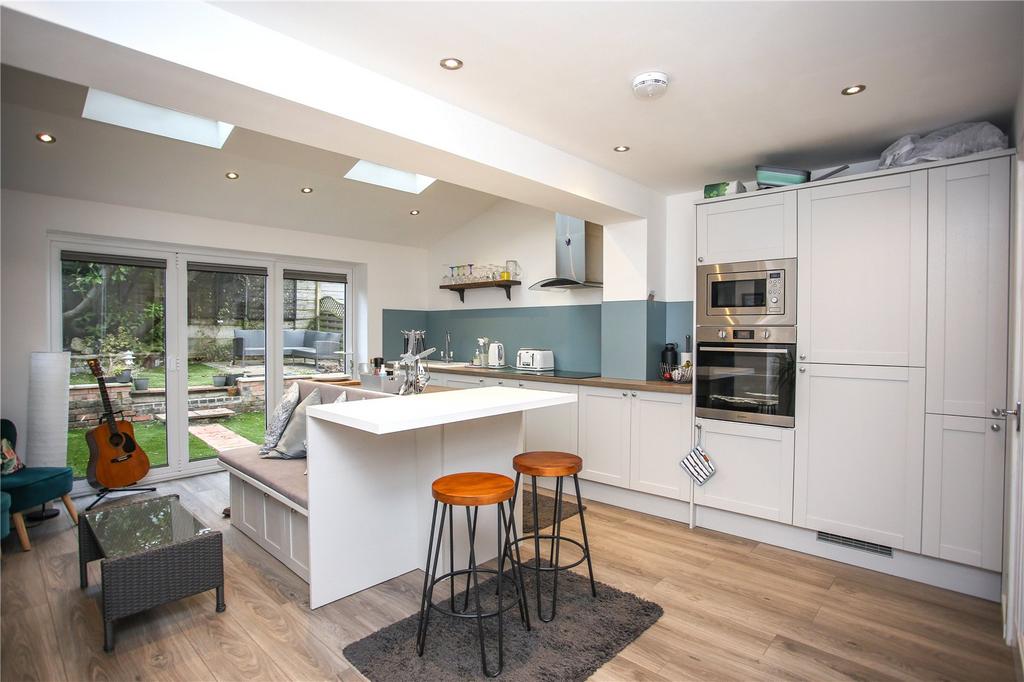 Boddens Hill Road, Heaton Mersey... 3 bed detached house £350,000