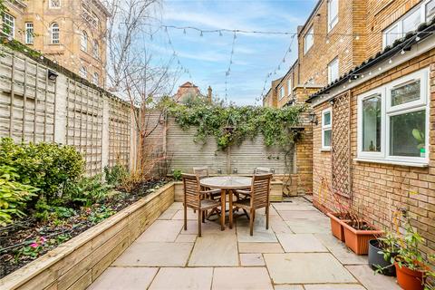3 bedroom terraced house for sale - Rochelle Close, London, SW11