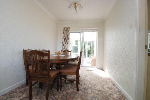 3 bedroom detached bungalow for sale - Midhope Way, Filey YO14