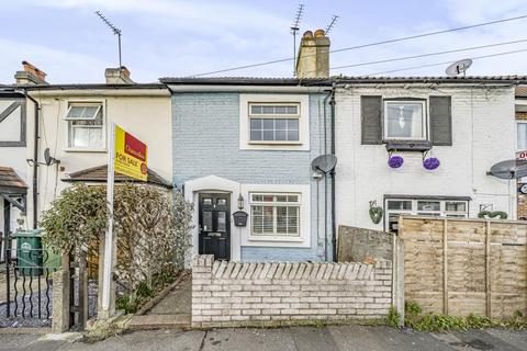 147 Vicarage Road, Sunbury-on-thames, TW16 7QB