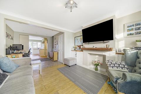 147 Vicarage Road, Sunbury-on-thames, TW16 7QB